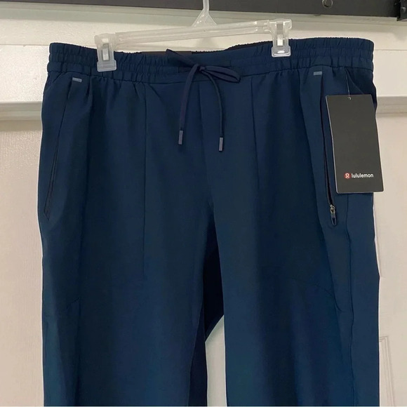 Lululemon Dark Blue License To Train Joggers - Picture 3 of 8
